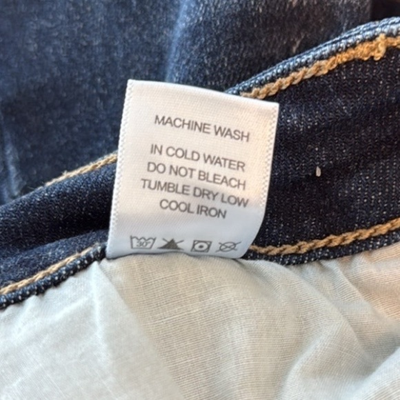 Judy Blue Distressed Boyfriend Fit Jeans. Size 11/30. Dark wash. Bleach Splatter - Picture 11 of 11